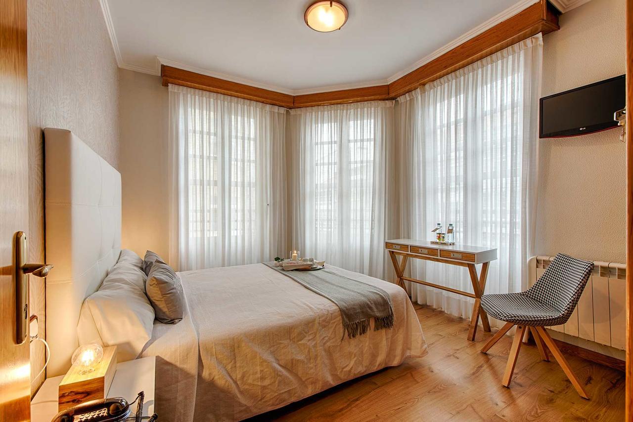 Hostal Zahara Ferrol Zewnętrze zdjęcie