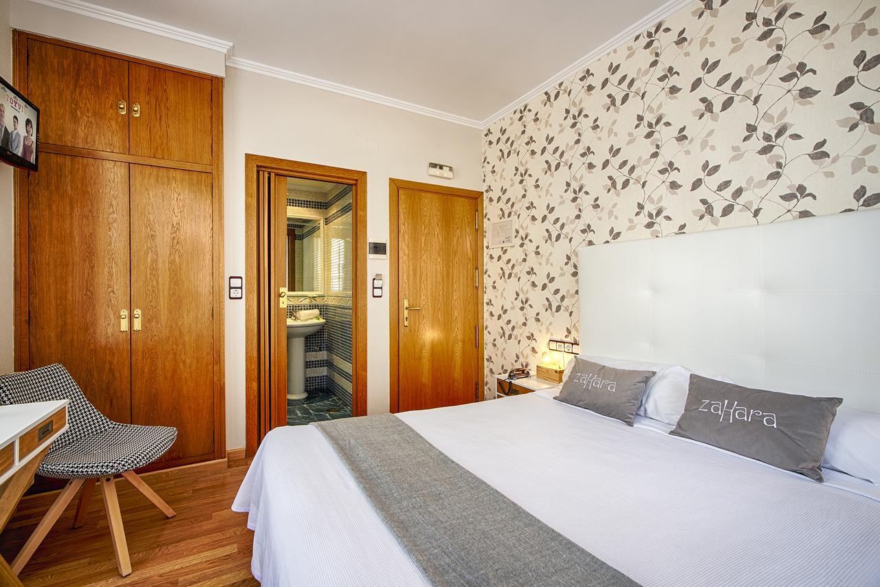 Hostal Zahara Ferrol Zewnętrze zdjęcie