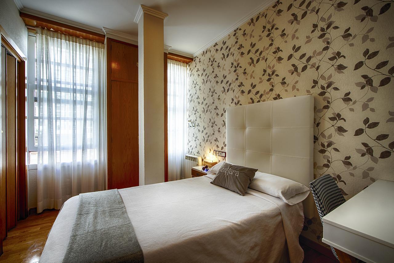 Hostal Zahara Ferrol Zewnętrze zdjęcie
